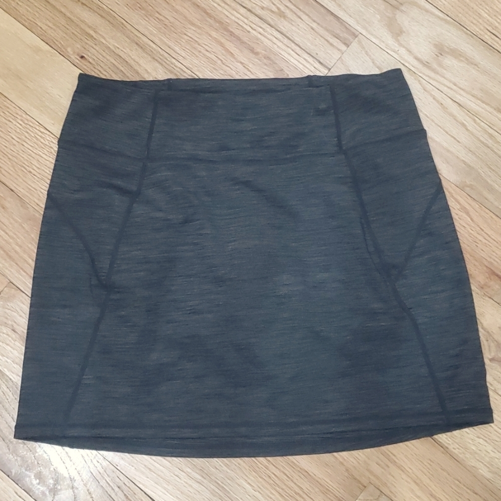 Kuhl Women's Hiking Travel Outdoors Skirt.  Small.